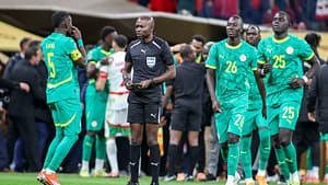 Lire la suite à propos de l’article CAN 2025: des consignes pour ne pas sanctionner les Sénégalais en finale? Des déclarations explosives du président du comité des arbitres de la CAF selon le Maroc