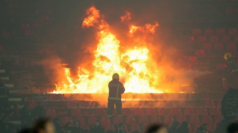 You are currently viewing Un derby de Belgrade sous tension: les supporters du Partizan ont mis le feu au stade de l&rsquo;Etoile Rouge
