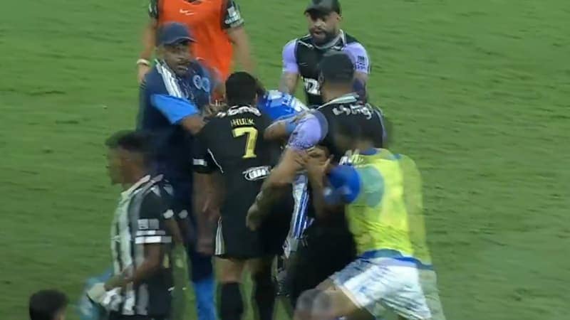 You are currently viewing Brésil: coups de pieds, de tête, visage en sang… le rapport effrayant de l’arbitre après la bagarre à 23 expulsions