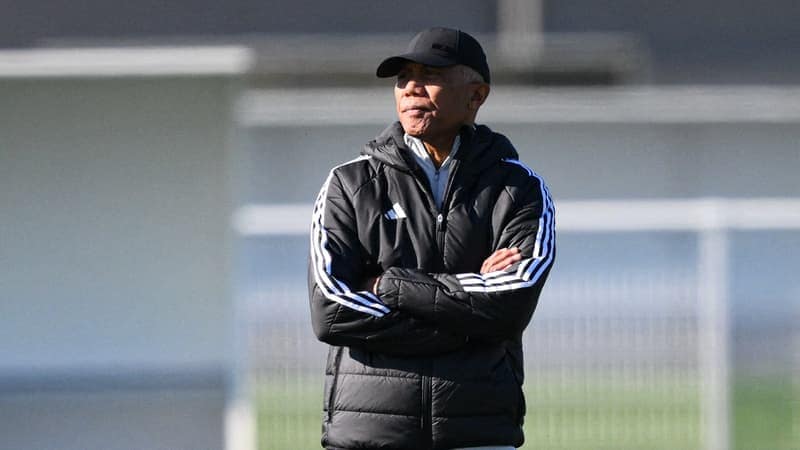 You are currently viewing Maxime Lopez écarté: les choix forts de Kombouaré pour sa première avec le PFC contre Nice