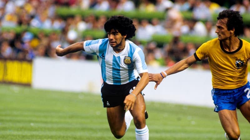 You are currently viewing Cathéters arrachés, sédation, désintoxication… Le terrible tableau médical de Diego Maradona sur les derniers jours de sa vie