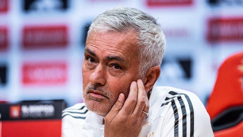 You are currently viewing Mercato: Mourinho admet des contacts avec le Real Madrid