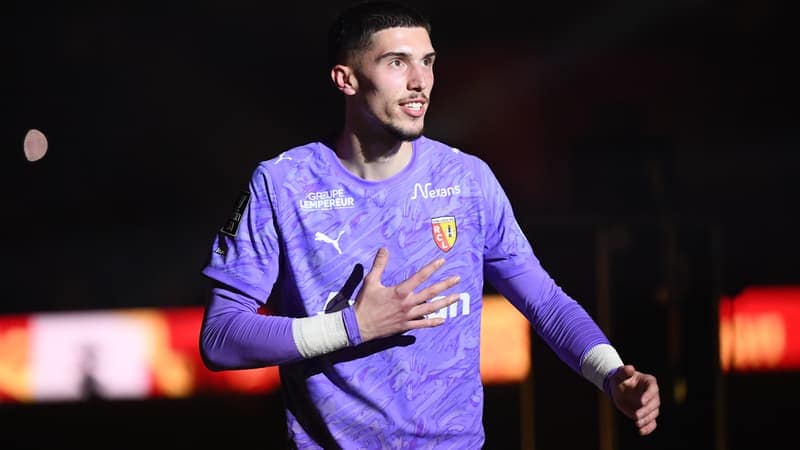 You are currently viewing Coupe du monde 2026: Lloris pas dans les plans des Bleus pour le Mondial, la surprise Risser comme 3e gardien?