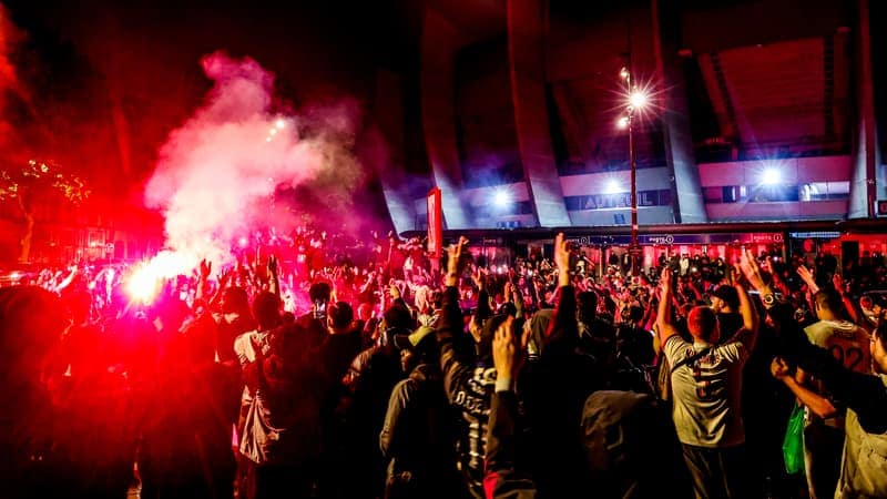 You are currently viewing Bayern-PSG: 95 gardes à vue et 127 interpellations, le bilan actualisé des incidents à Paris en marge de la demi-finale de Ligue des champions