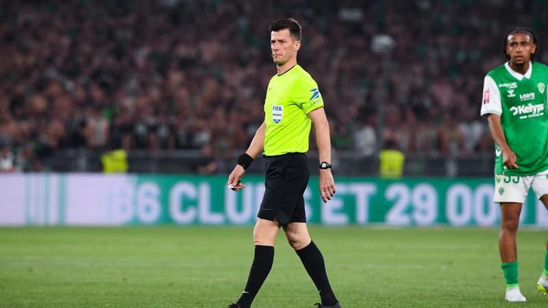 You are currently viewing Après Stéphanie Frappart, Benoît Bastien prend également sa retraite de l&rsquo;arbitrage