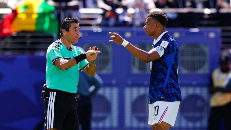 You are currently viewing Coupe du monde 2026: jeu moins haché, très peu de penalties, erreurs manifestes..  l’arbitrage de ce Mondial fait débat