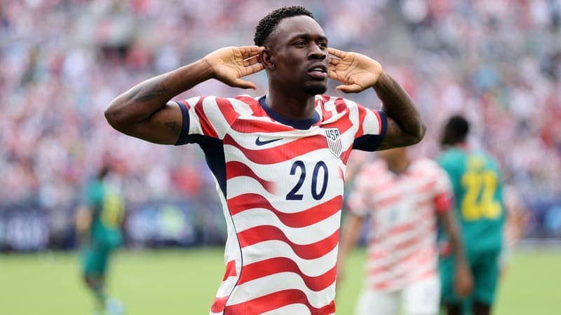 You are currently viewing DIRECT. Affaire Balogun: toutes les infos sur le scandale qui éclabousse la Fifa à la Coupe du monde après la suspension annulée de l&rsquo;Américain